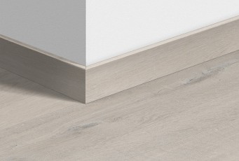 Плинтус виниловый Quick-Step Vinyl 58х12 мм Дуб хлопковый белый 40200
