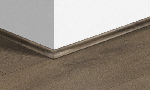 Плинтус виниловый Quick-Step Vinyl Скоция 17х17 мм Дуб бархатный коричневый 40160