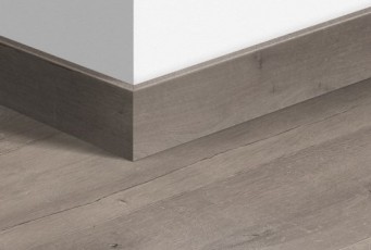Плинтус ламинированный Quick-Step Паркетный 77х14 мм Дуб серый патина 4752
