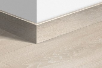 Плинтус ламинированный Quick-Step Паркетный 77х14 мм Дуб долинный светло-бежевый 3554