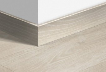 Плинтус ламинированный Quick-Step Паркетный 77х14 мм Дуб лесной массив светло-серый 3547