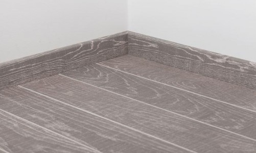 Плинтус Tarkett Шпонированный 80x20 мм Дуб Vintage Baden