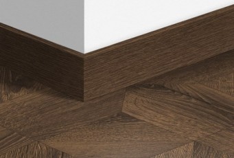 Плинтус ламинированный Quick-Step Паркетный 77х14 мм Дуб кофейный брашированный 4145