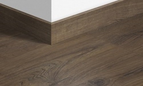 Плинтус ламинированный Quick-Step Паркетный 77х14 мм Дуб коричневый 1849