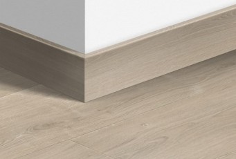 Плинтус ламинированный Quick-Step Паркетный 77х14 мм Дуб бежевый брашированный 4764