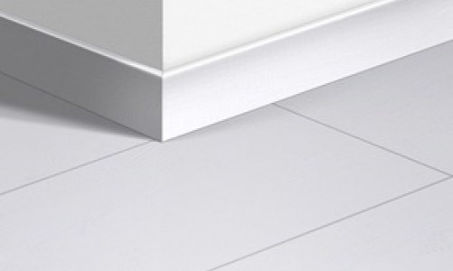 Плинтус ламинированный Quick-Step Паркетный 77х14 мм Доска белая 1859