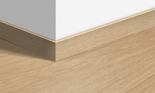 Quick-Step - Плинтус виниловый Quick-Step Vinyl 58х12 мм Дуб светлый отборный 40032 Плинтус виниловый Quick-Step Vinyl 58х12 мм Дуб светлый отборный 40032