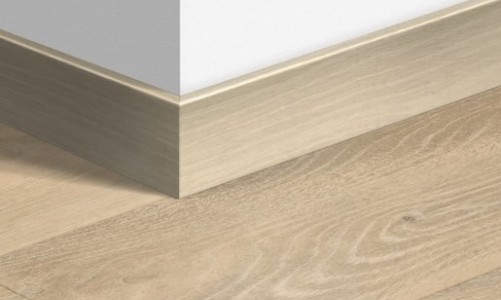Quick-Step - Плинтус ламинированный Quick-Step Паркетный 77х14 мм Дуб лесной массив бежевый 3545 Плинтус ламинированный Quick-Step Паркетный 77х14 мм Дуб лесной массив бежевый 3545