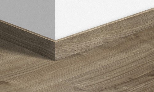 Quick-Step - Плинтус виниловый Quick-Step Vinyl 58х12 мм Дуб коттедж серо-коричневый 40026 Плинтус виниловый Quick-Step Vinyl 58х12 мм Дуб коттедж серо-коричневый 40026