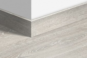 Плинтус ламинированный Quick-Step Паркетный 77х14 мм Дуб фантазийный светло-серый 3560
