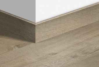 Плинтус ламинированный Quick-Step Паркетный 77х14 мм Дуб этнический коричневый 3557