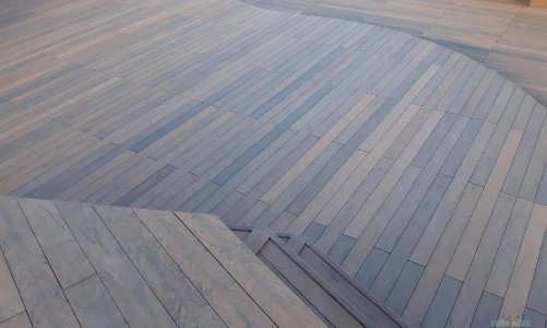 Bruggan - Полнотелая террасная доска из ДПК BRUGGAN MULTICOLOR Французская палуба WENGE 140 мм Полнотелая террасная доска из ДПК BRUGGAN MULTICOLOR Французская палуба WENGE 140 мм